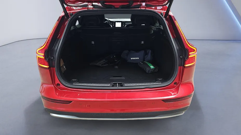 VOLVO V60 V60 CC Plus B5 B AWD aut