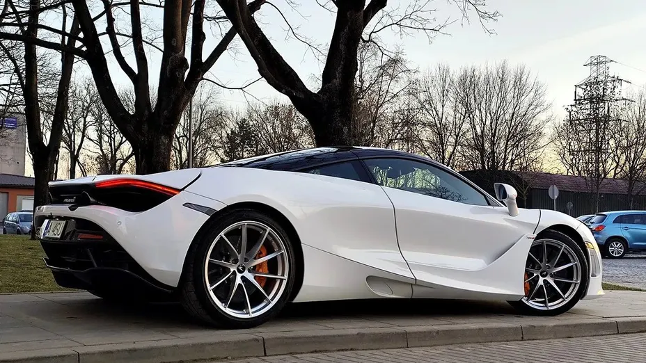 McLaren 720S Coupe -