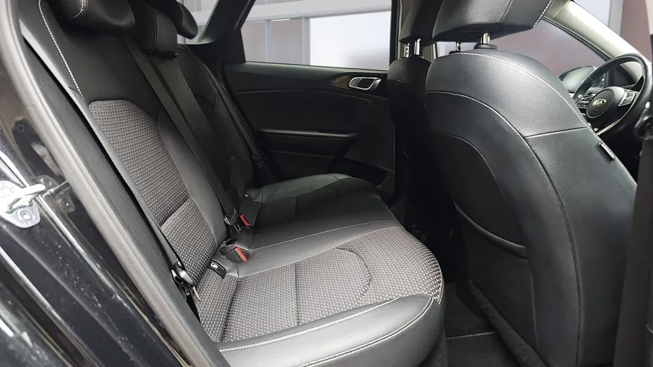 KIA Cee'd Ceed 1.6 GDI PHEV L DCT