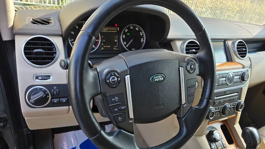 LAND ROVER Discovery -