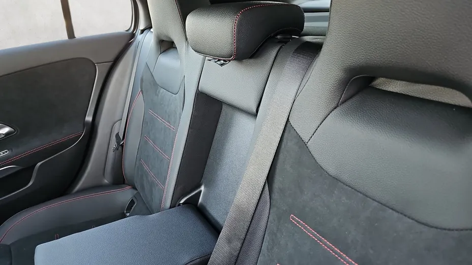 MERCEDES-BENZ A Klasa A 250 e PHEV AMG Line 8G-DCT