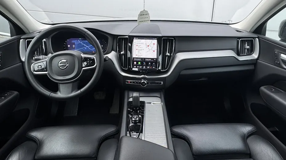 VOLVO XC60 XC60 B4 B Plus Dark aut