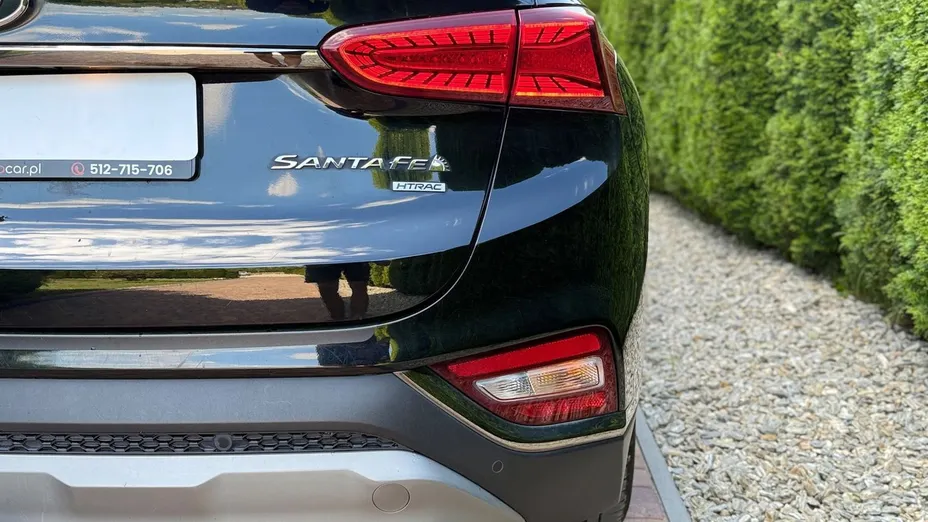 HYUNDAI Santa Fe -