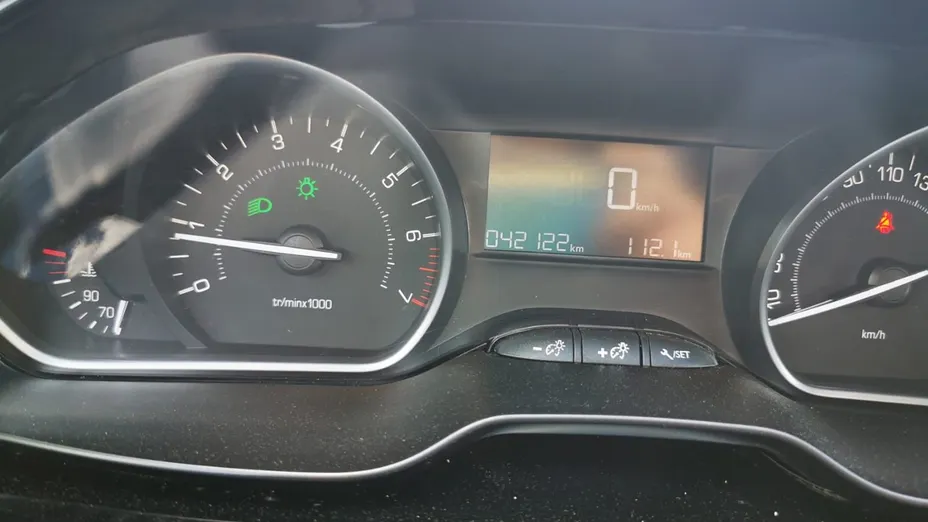 PEUGEOT 208 208 1.4 HDi Access