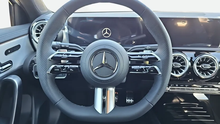 MERCEDES-BENZ A Klasa A 220 4-Matic AMG Line 8G-DCT