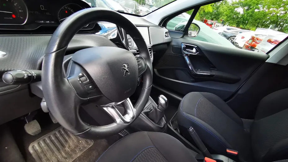 PEUGEOT 208 208 1.4 HDi Access