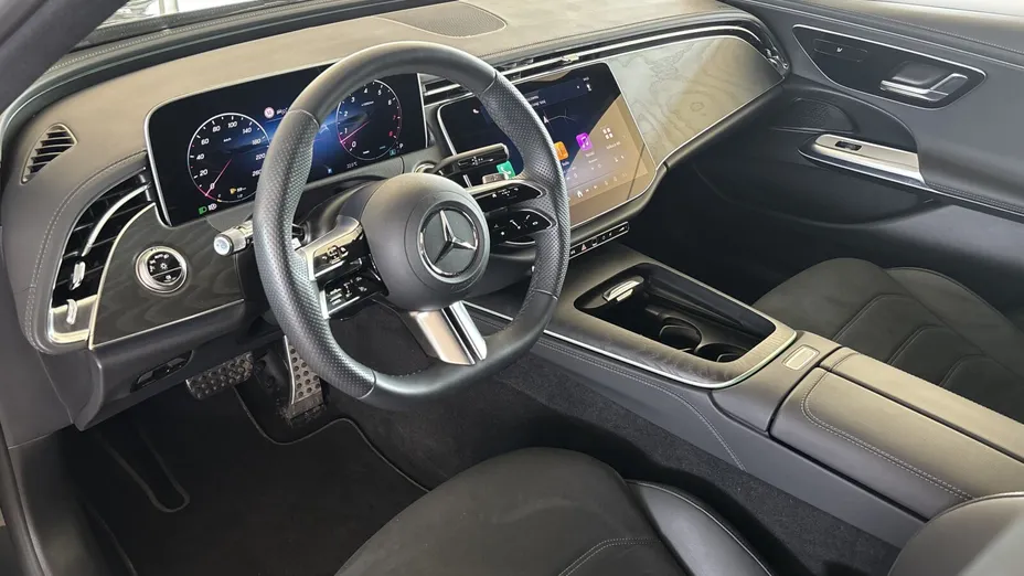 MERCEDES-BENZ E Klasa E 200 mHEV 4-Matic AMG 9G-Tronic