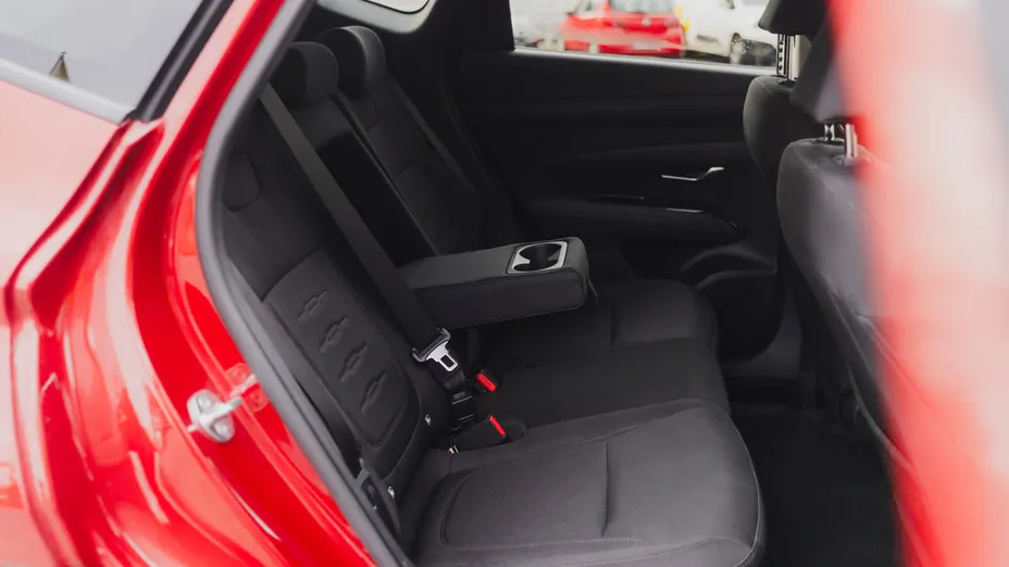 HYUNDAI Tucson Tucson 1.6 T-GDi HEV Modern 2WD aut