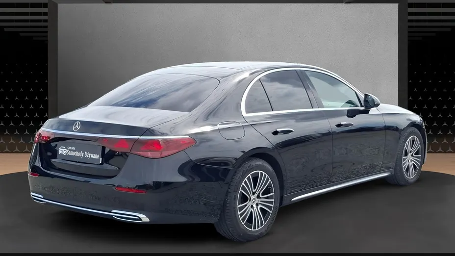 MERCEDES-BENZ E Klasa E 220 d mHEV 4-Matic Exclusive 9G-Tronic