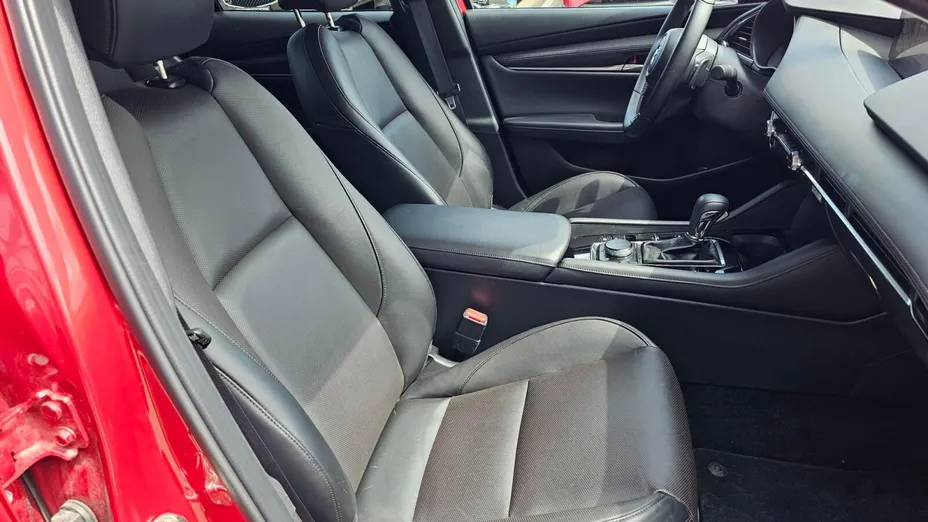 MAZDA 3 3 2.0 mHEV Takumi aut