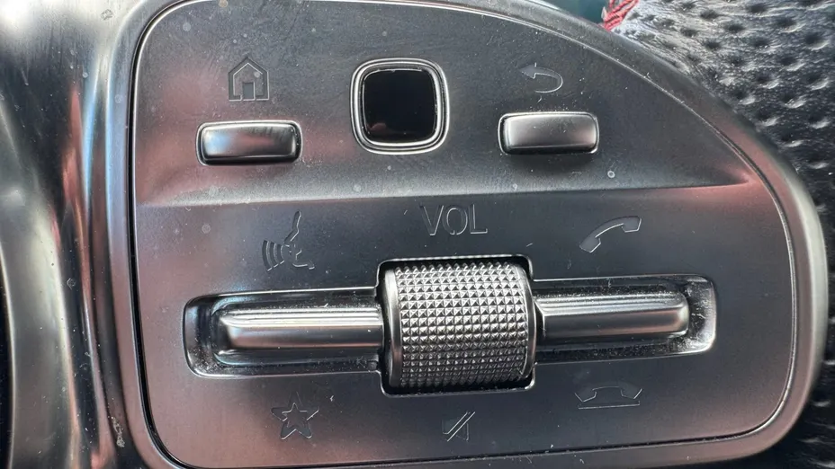 MERCEDES-BENZ CLA CLA 200 AMG Line 7G-DCT