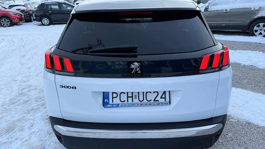 PEUGEOT 3008 -
