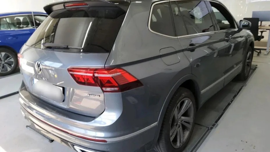 VOLKSWAGEN Tiguan Allspace -