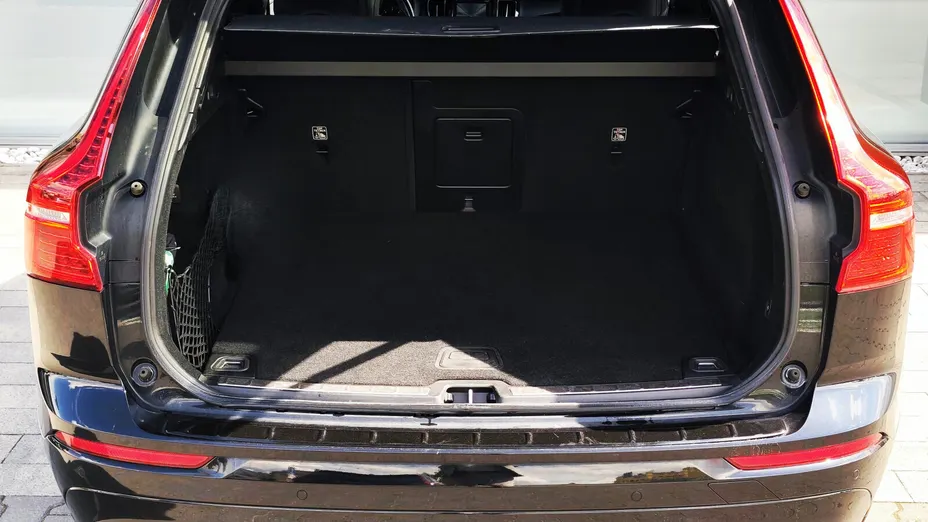 VOLVO XC60 XC60 B5 D AWD R-Design aut