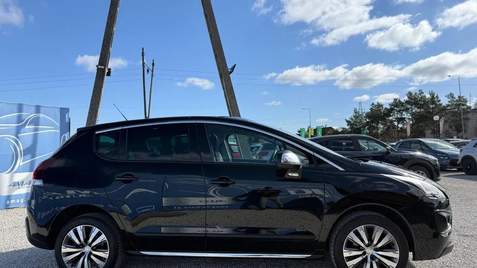 PEUGEOT 3008 -