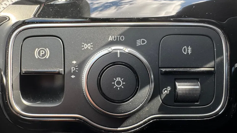 MERCEDES-BENZ CLA CLA 200 AMG Line 7G-DCT