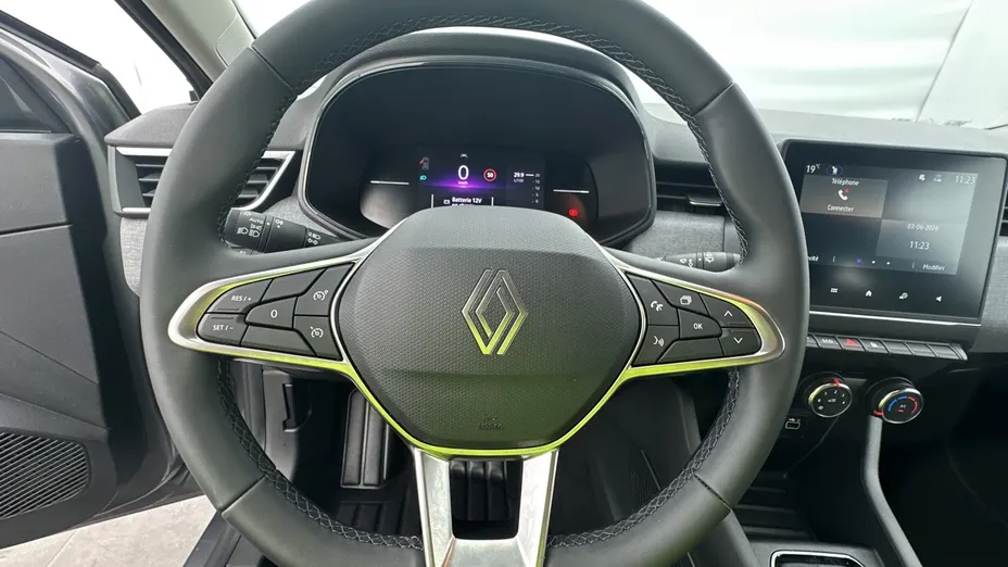 RENAULT Clio -