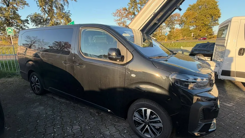 PEUGEOT Traveller Traveller 2.2 BlueHDi Long Business VIP EAT8