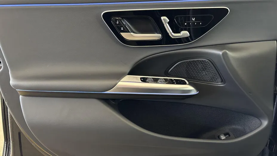 MERCEDES-BENZ E Klasa E 300 e PHEV Avantgarde 9G-Tronic