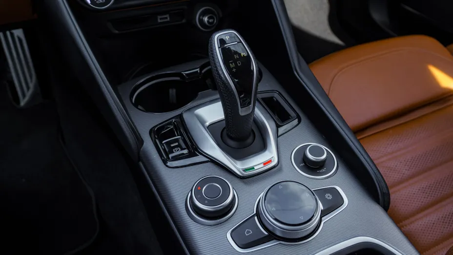 ALFA ROMEO Giulia Giulia 2.0 Turbo Veloce Q4 aut