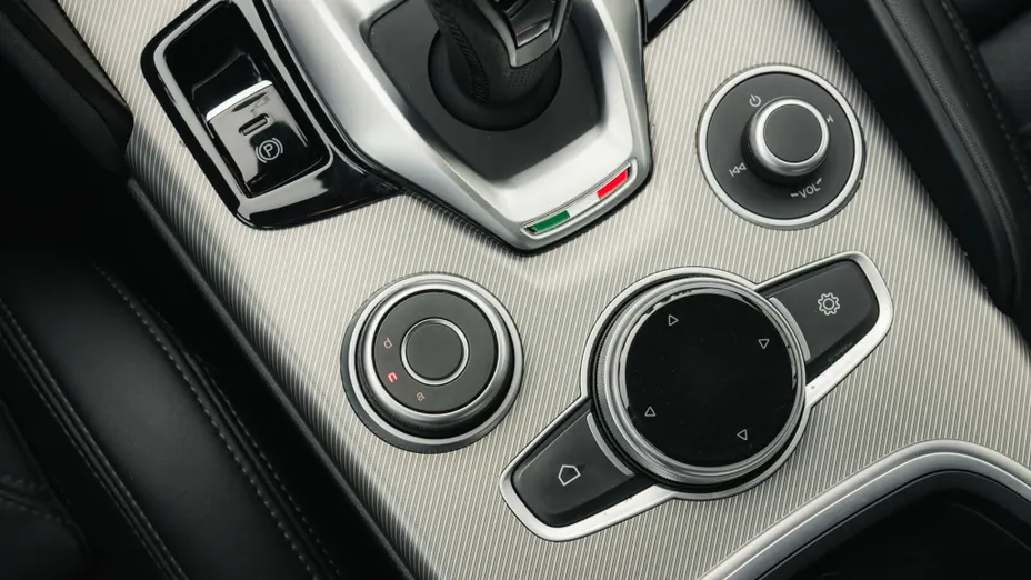 ALFA ROMEO Giulia Giulia 2.0 Turbo Veloce Q4 aut