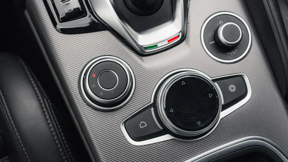 ALFA ROMEO Giulia Giulia 2.0 Turbo Veloce Q4 aut