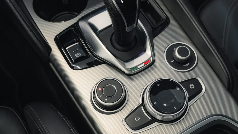 ALFA ROMEO Giulia Giulia 2.0 Turbo Veloce Q4 aut