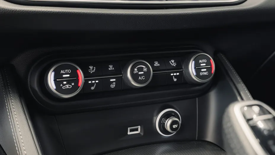 ALFA ROMEO Stelvio Stelvio 2.0 Turbo Tributo Italiano Q4 aut