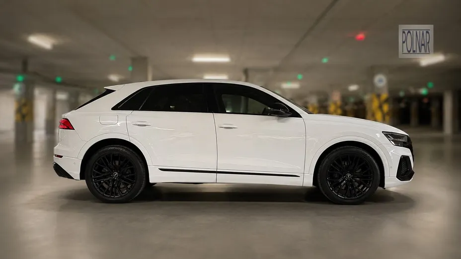 AUDI SQ8 -