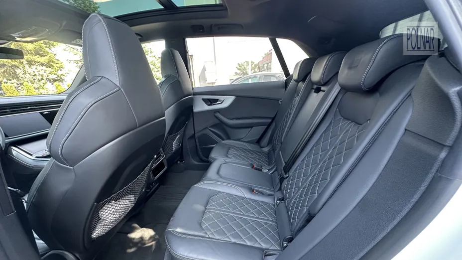 AUDI SQ8 -