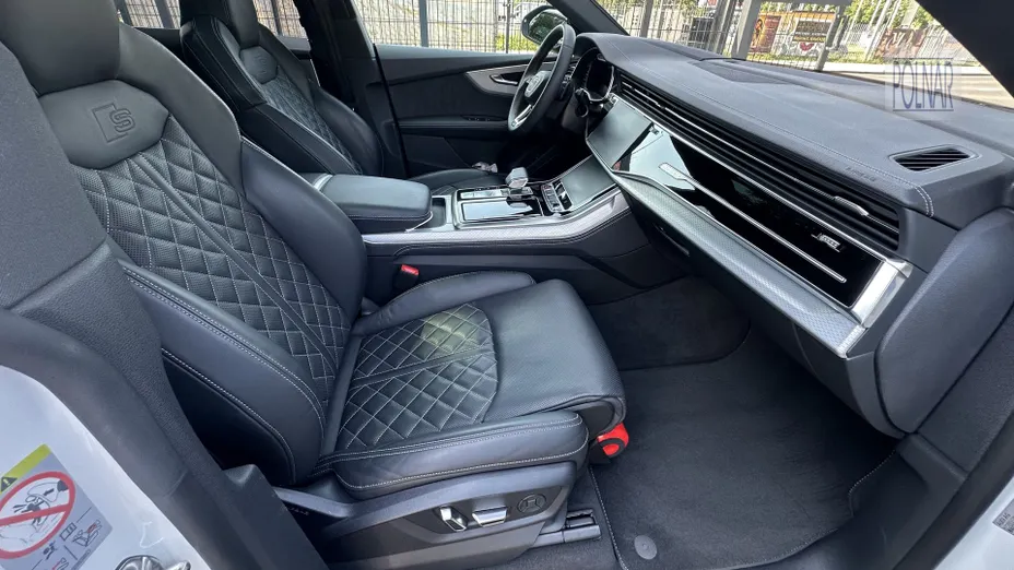 AUDI SQ8 -