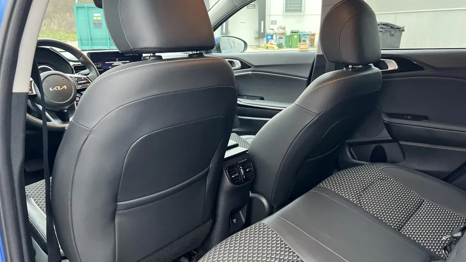 KIA XCeed XCeed 1.5 T-GDI Business Line DCT