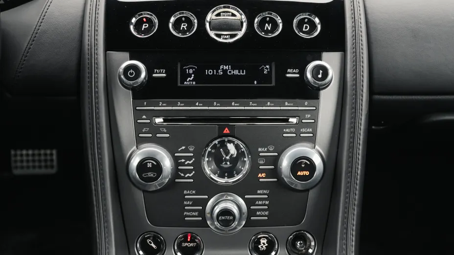 ASTON MARTIN DB9 DB9 aut