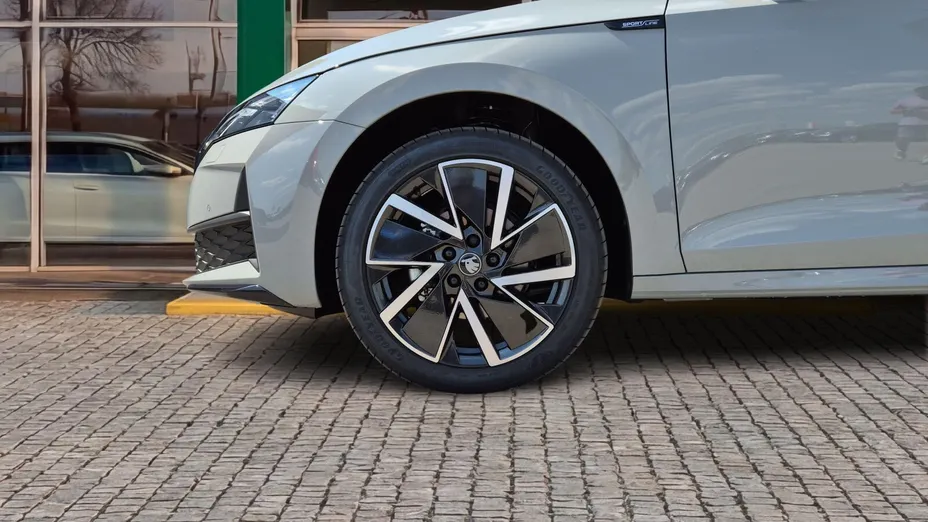 SKODA Octavia Octavia 2.0 TDI Sportline DSG Nowy