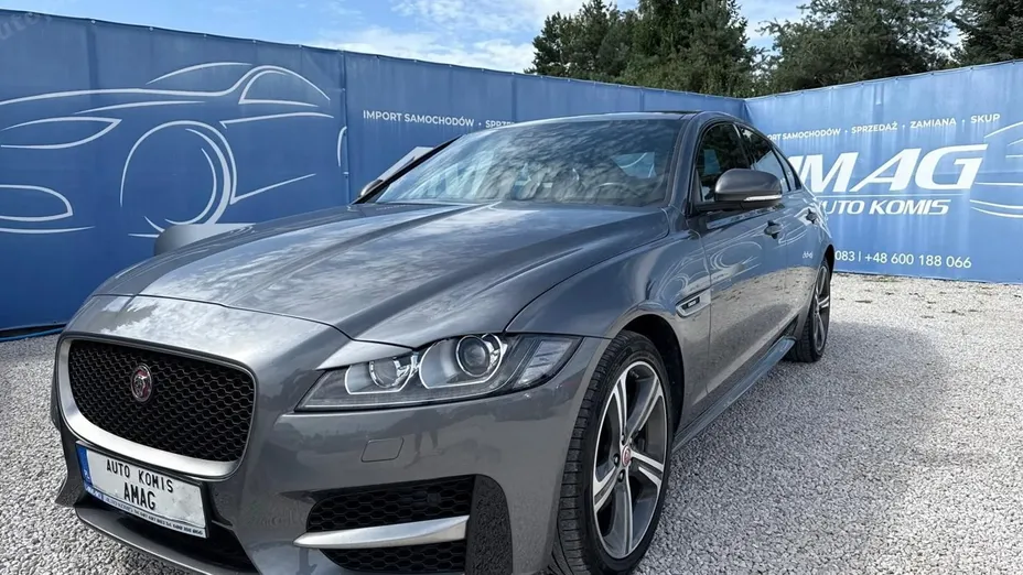 JAGUAR XF -