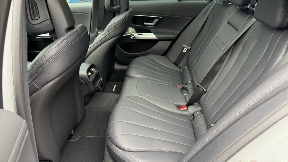 MERCEDES-BENZ E Klasa E 220 d mHEV 4-Matic AMG 9G-Tronic