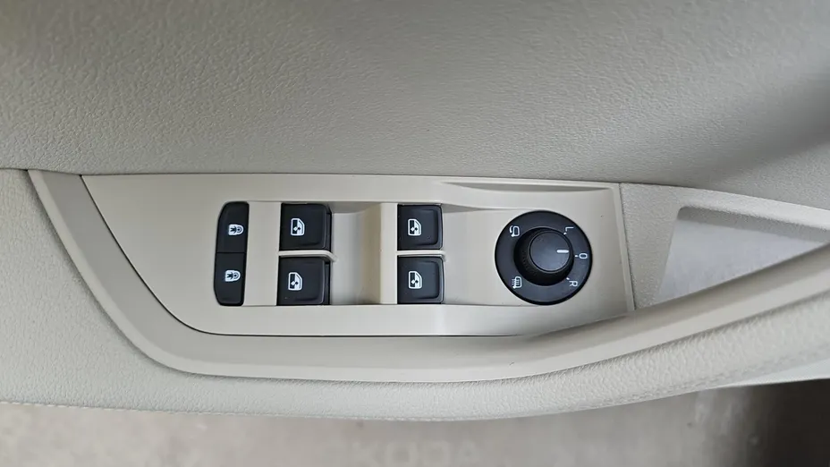 SKODA Superb Superb 2.0 TSI Style DSG