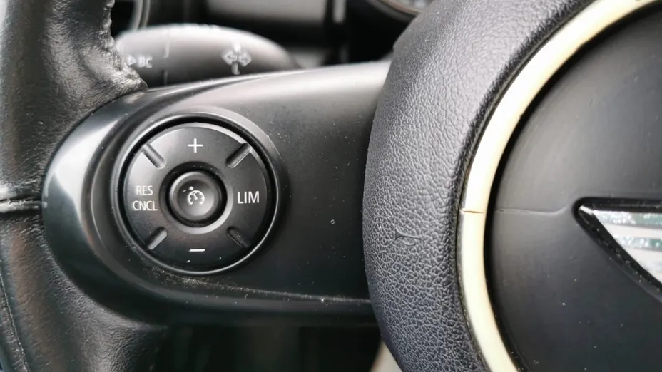 MINI One -