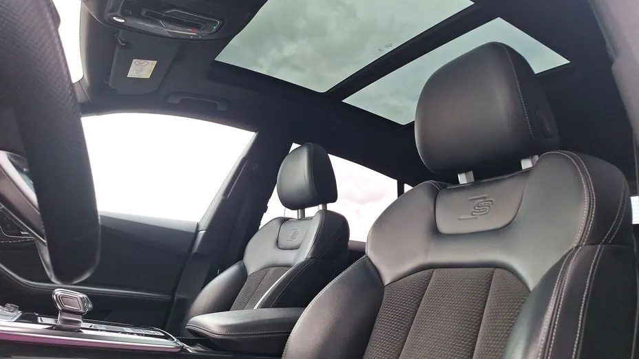 AUDI SQ8 -