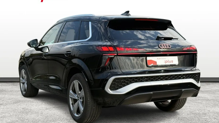 AUDI Q3 Q3 TFSI mHEV 110 kW S tronic