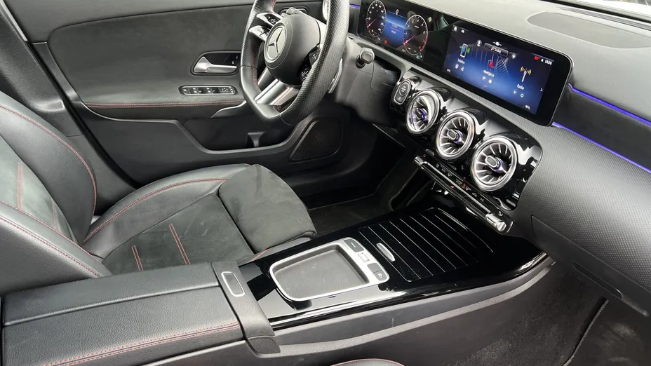 MERCEDES-BENZ A Klasa A 200 AMG Line 7G-DCT