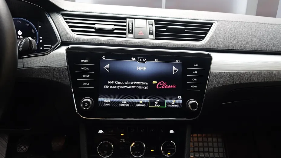 SKODA Superb Superb 2.0 TDI SCR Ambition