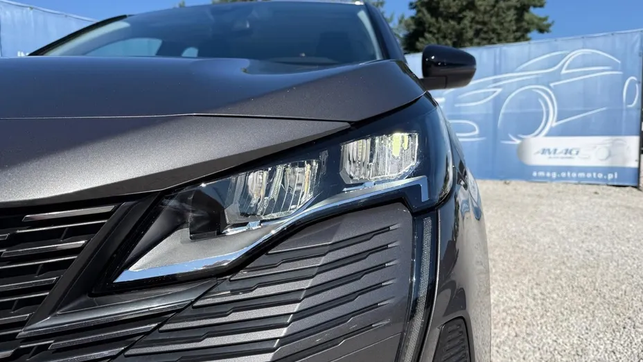 PEUGEOT 3008 -