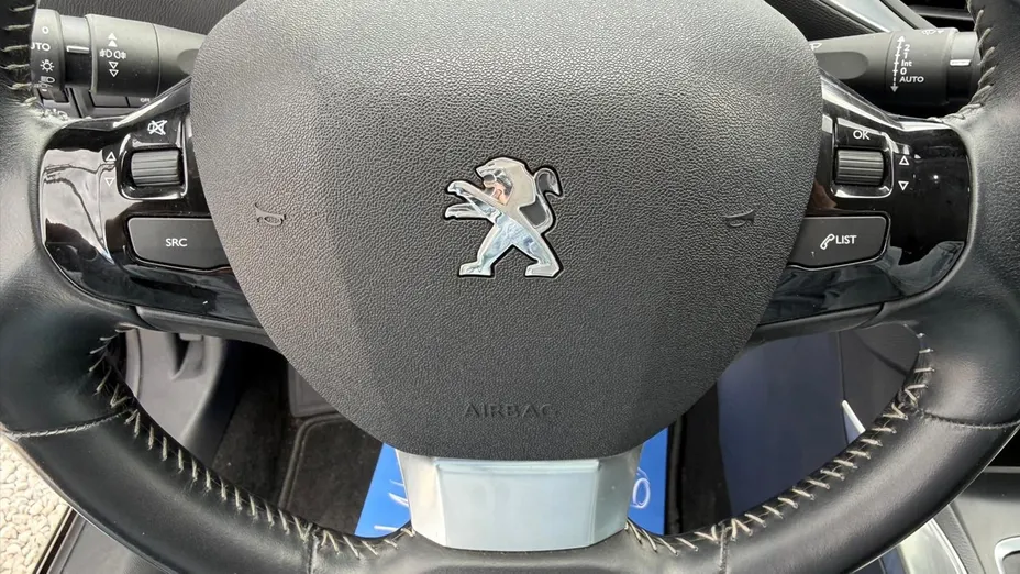 PEUGEOT 308 -