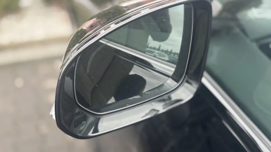 VOLVO XC60 XC60 B4 D AWD Plus Dark aut