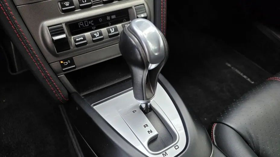 PORSCHE Cayman 718 Cayman GPF GT4 PDK