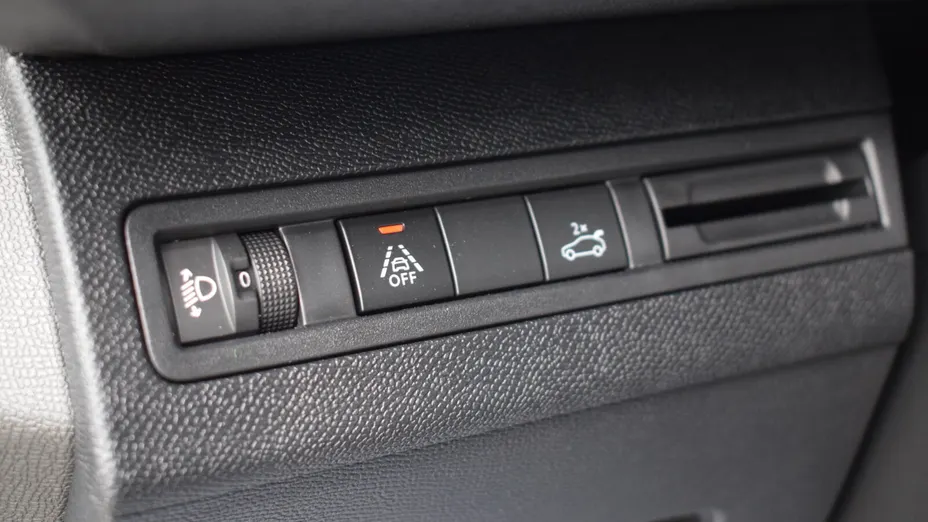 PEUGEOT 3008 3008 1.5 BlueHDi Allure S&S EAT8