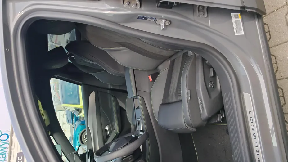 PEUGEOT 408 408 1.6 Plug-In Hybrid 225 GT Exclusive e-DCS7 Nowy