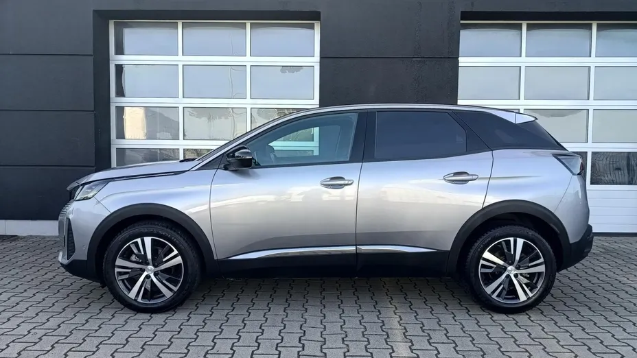 PEUGEOT 3008 -