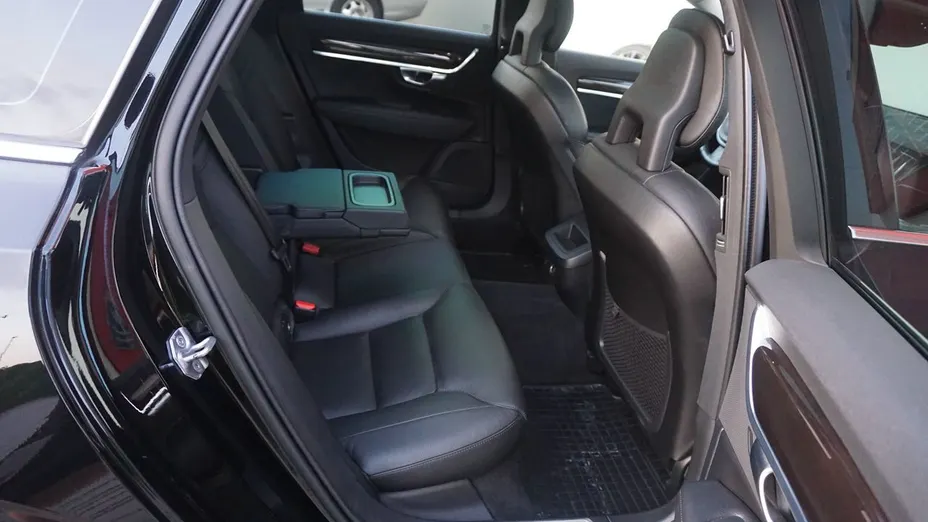 VOLVO V90 V90 D4 Momentum aut